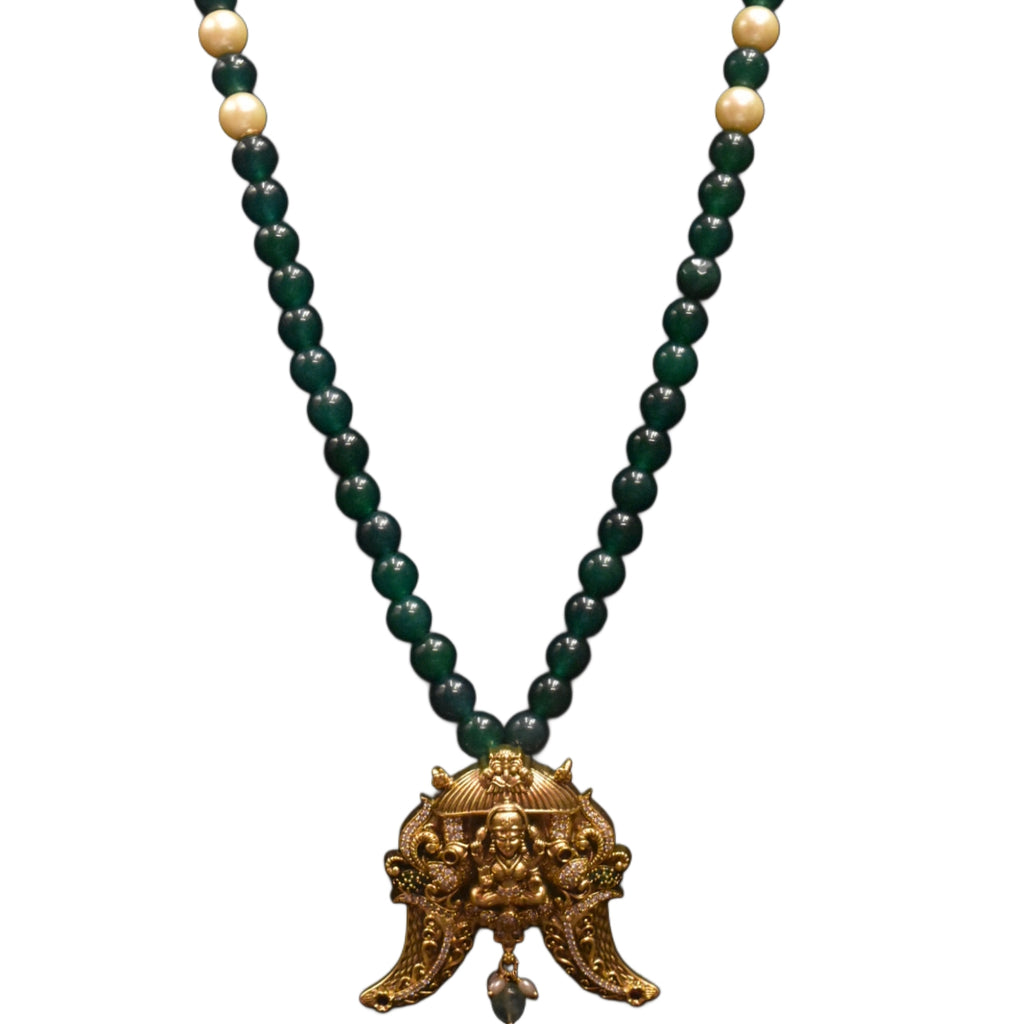 Antique Puligoru Locket with Emerald Beaded Necklace for Groom