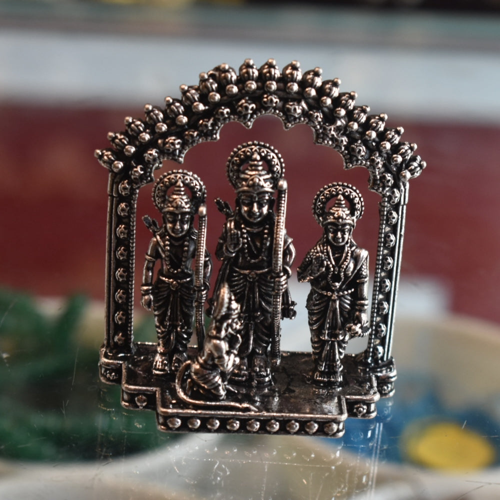 "Sacred Shine: The Radiant Beauty of the Oxidized Pure Silver Ramparivaar Idol"