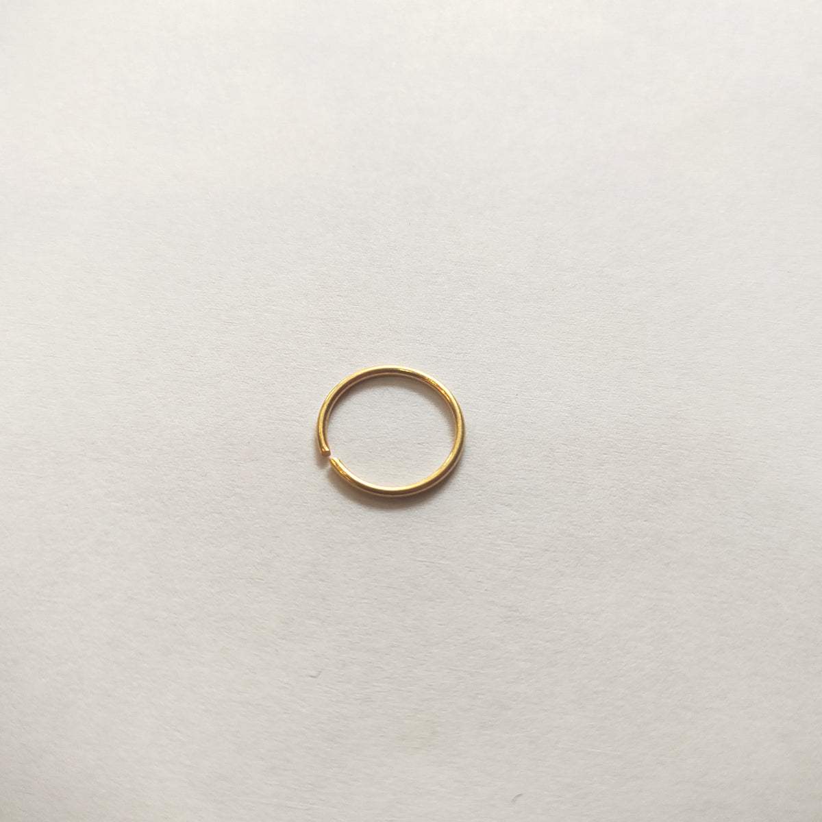 18K Gold Ultra-Thin Band Nose Ring - Contemporary