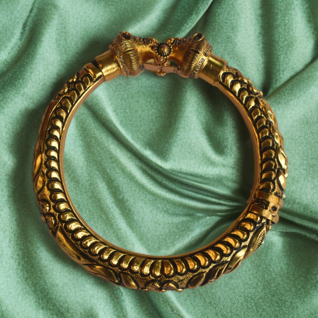 Asp Silver Antique Wild Lion Kada for Men