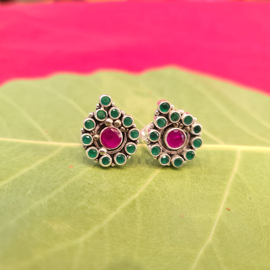 Sparkling Elegance: Mesmerizing 92.5 Silver Ruby Emerald Bichiya to Adorn your Feet