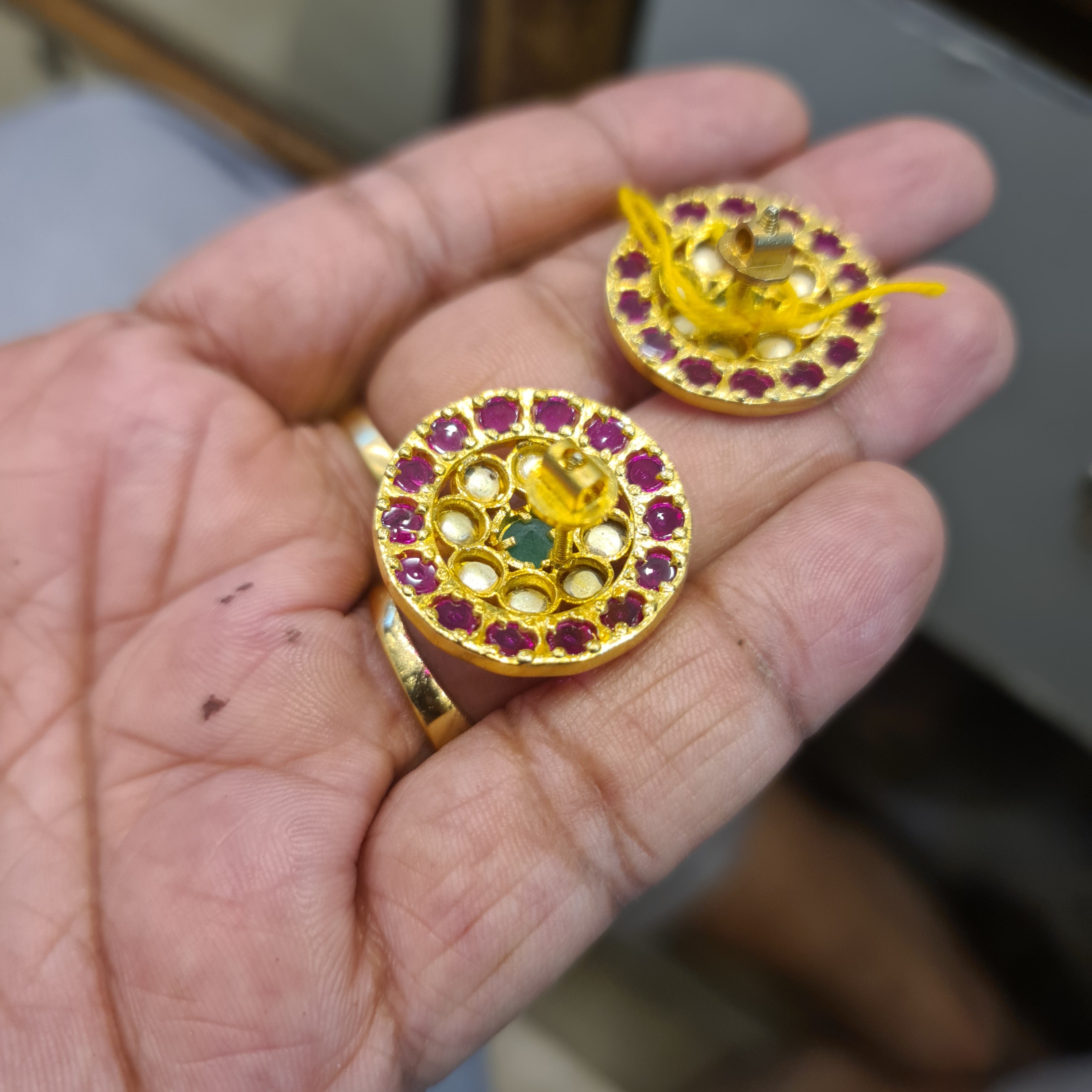 Kempu Kundan Round Stud Earrings | Screw Back | Gold Plated