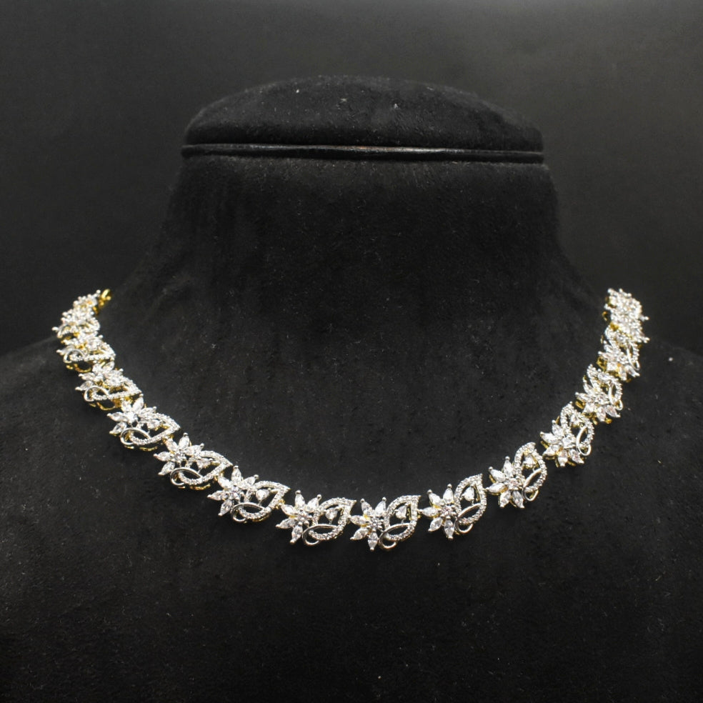 Crystal Clear White Zircon Necklace Set - Diamond Finish