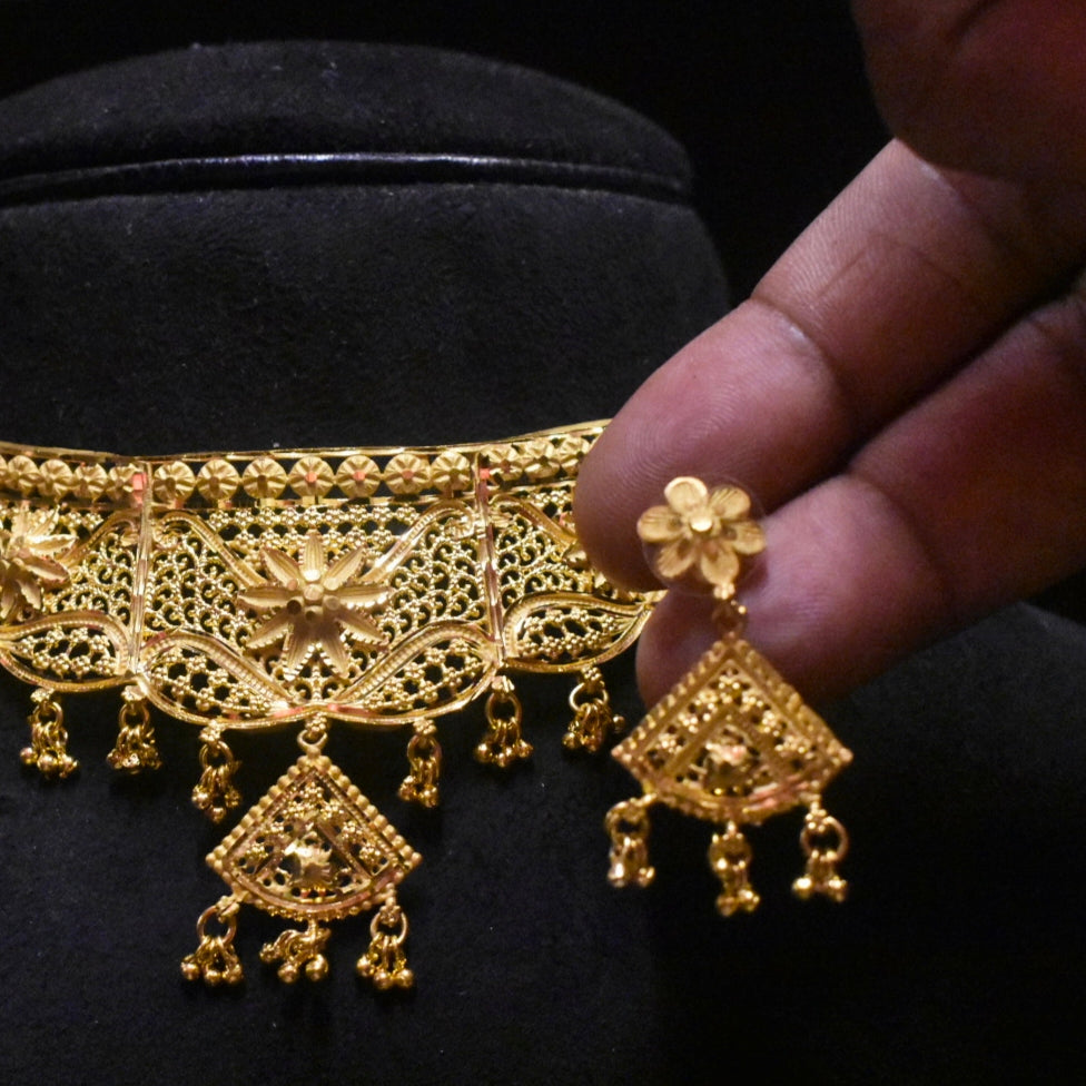 Gold Forming Choker with Earrings - 24K Gold Plated Premium Finishing