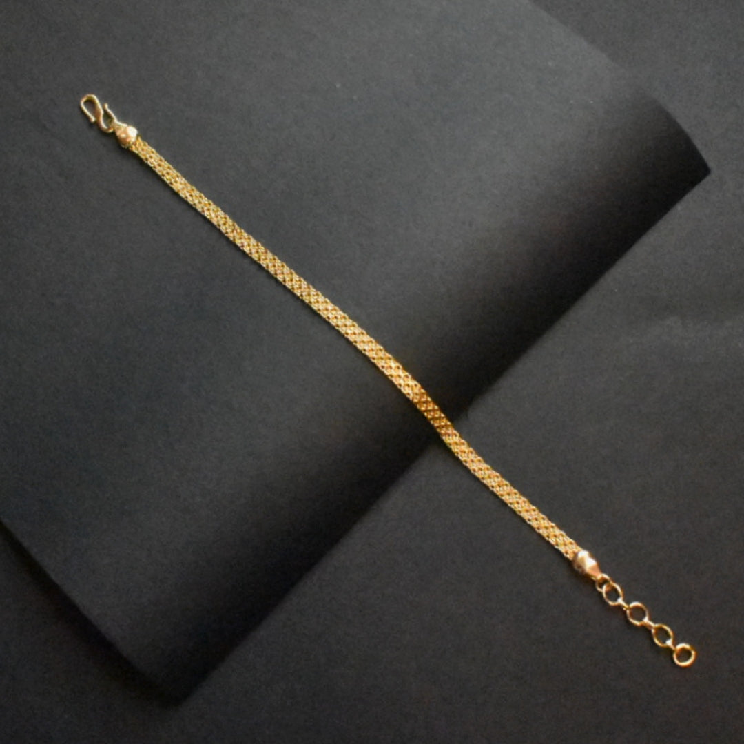 "Glamorous Gold: Elevate Your Style with Asp Fashion Jewellery's Exquisite Chain Bracelet"