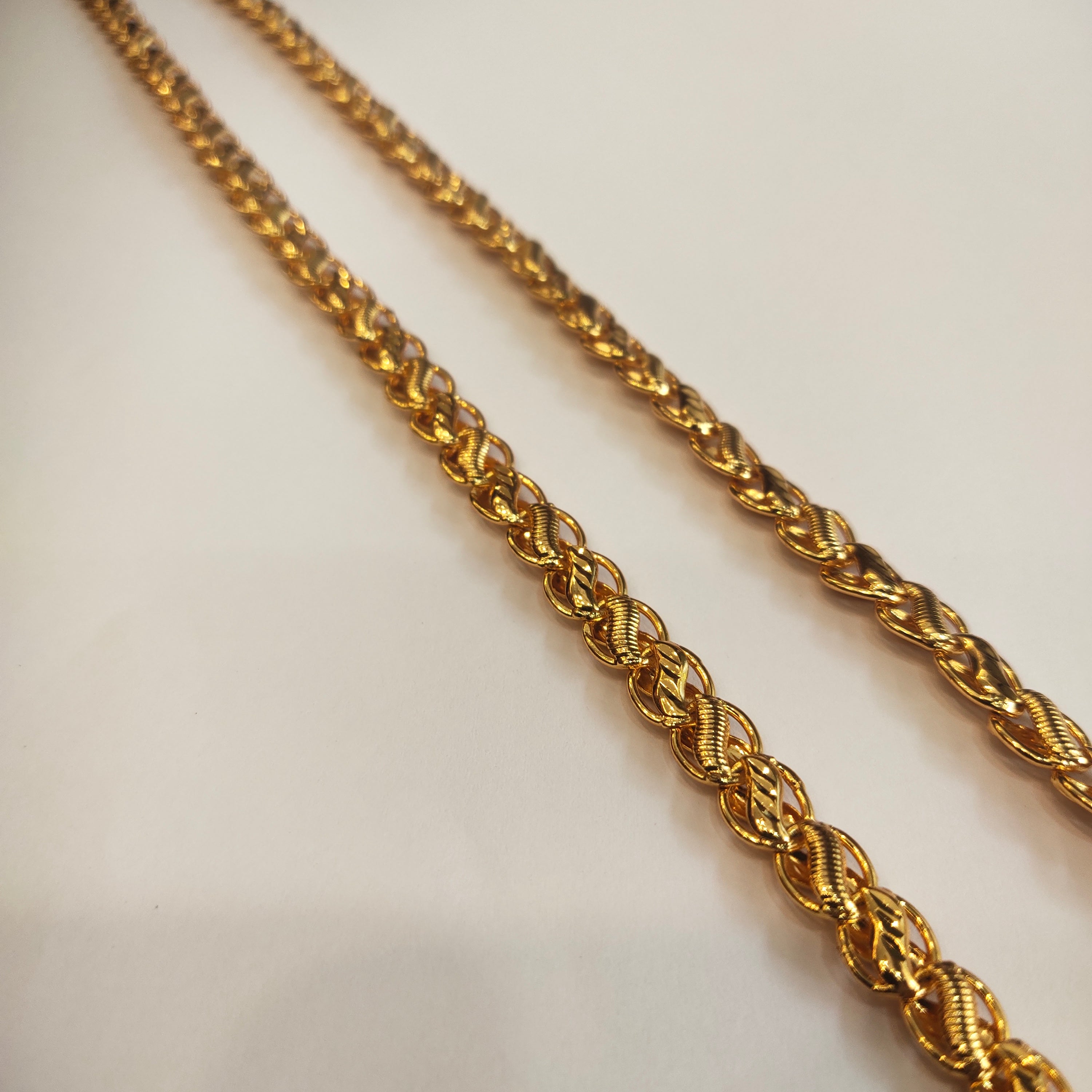 "Dapper Durability: Elevate Your Style with the Asp 24K Gold-Plated 24-Inch Chain for Men"