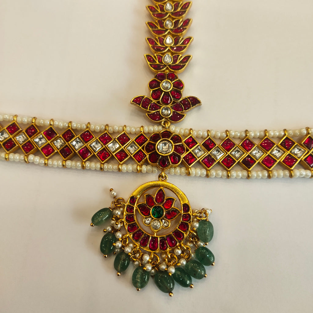 Exquisite Jadau Kundan Mathapatti - Traditional Indian Bridal Jewelry