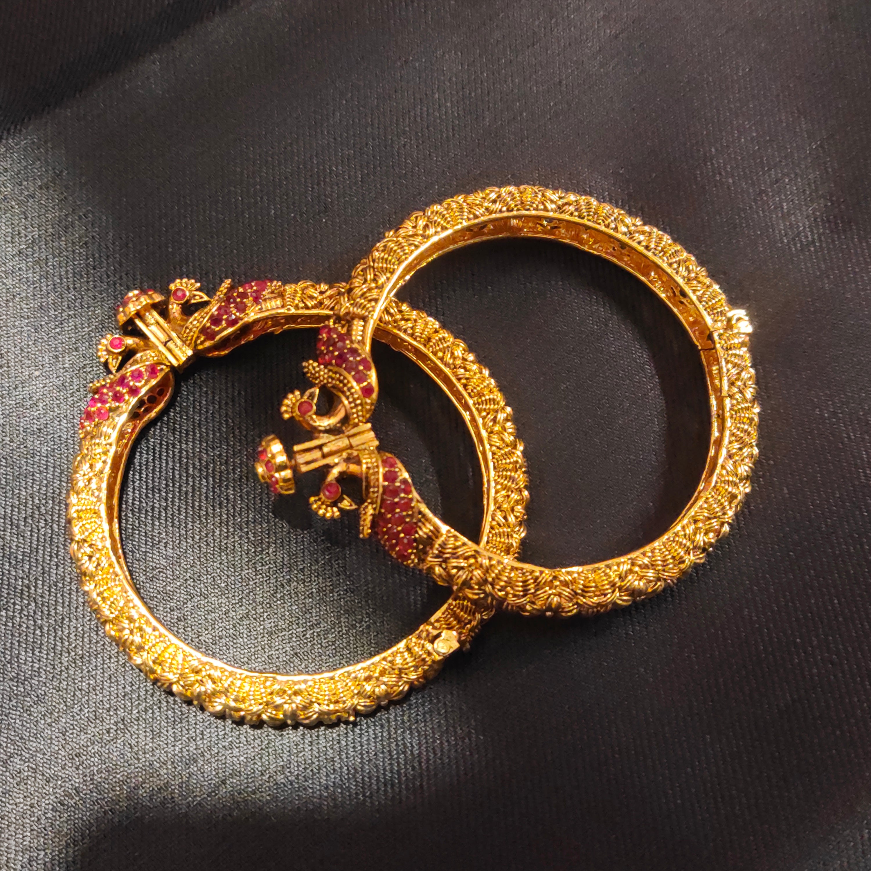 Lightweight Antique Peacock Kanknalu Bangles - Elegant Nakashi Gold Bangles for Women