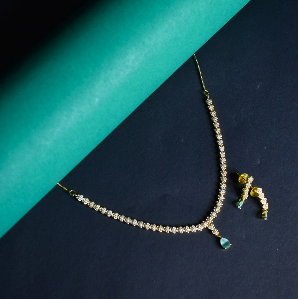 Asp Minimal Design Zircon Necklace Set
