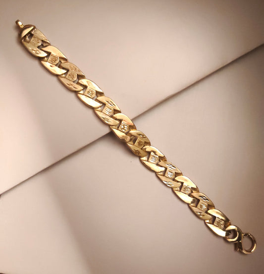 "Shine with Style: The Ultimate Gold Plated Cuban Links Bracelet by Asp Fashion Jewelry"
