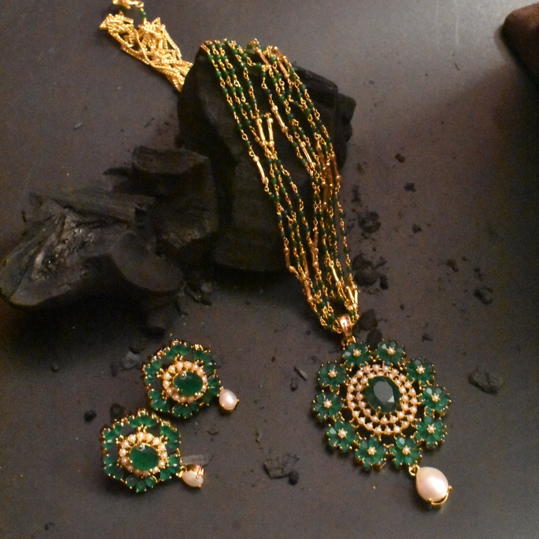 Exquisite Pearl & Gem Jewelry Set