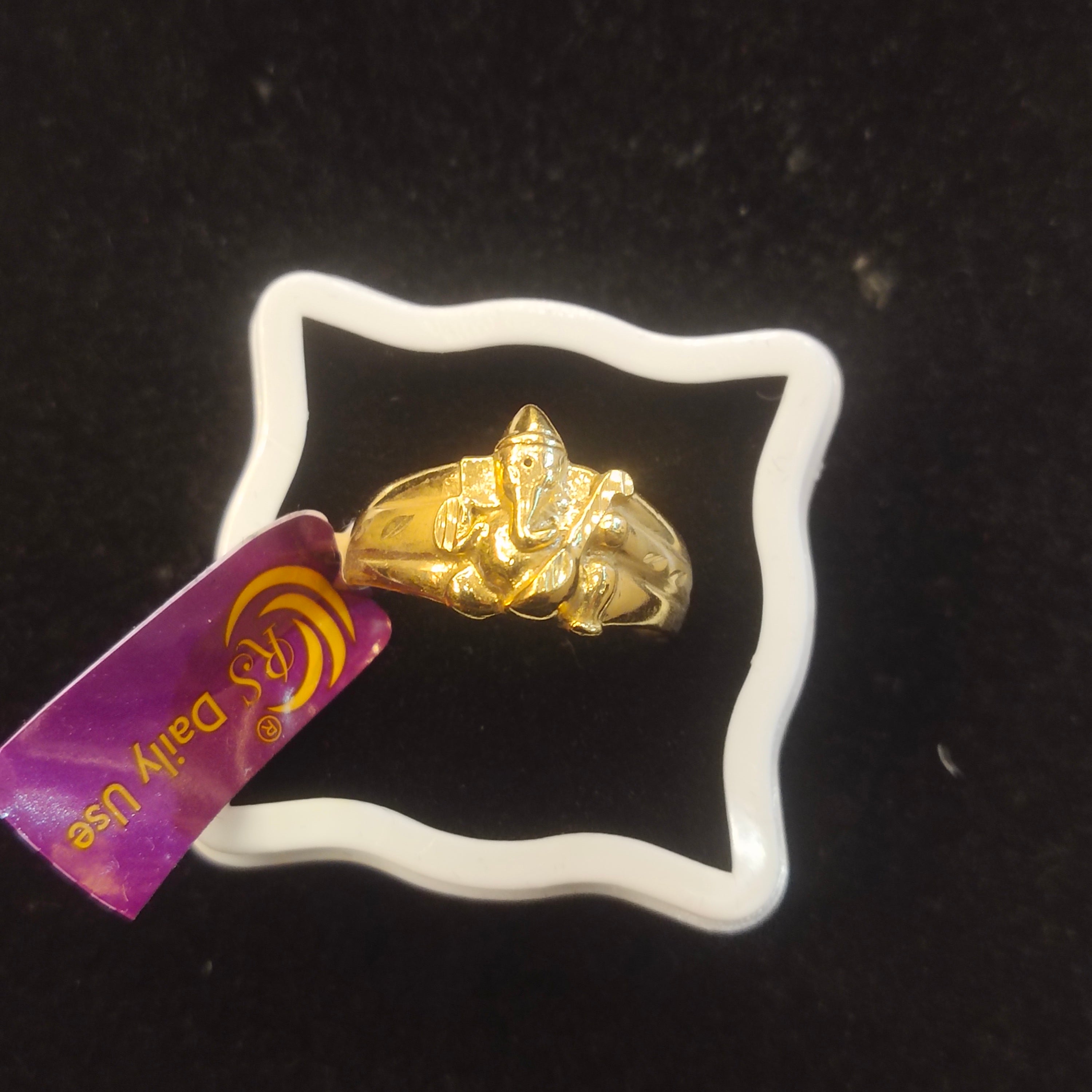 Gold Seated Ganesha Ring