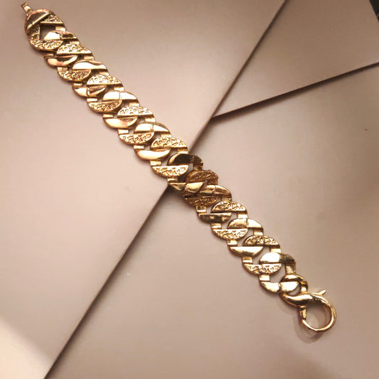 "Glamour in the Palm of Your Hand: The Man's Gold-Plated Cuban Links Bracelet by Asp Fashion Jewelry"