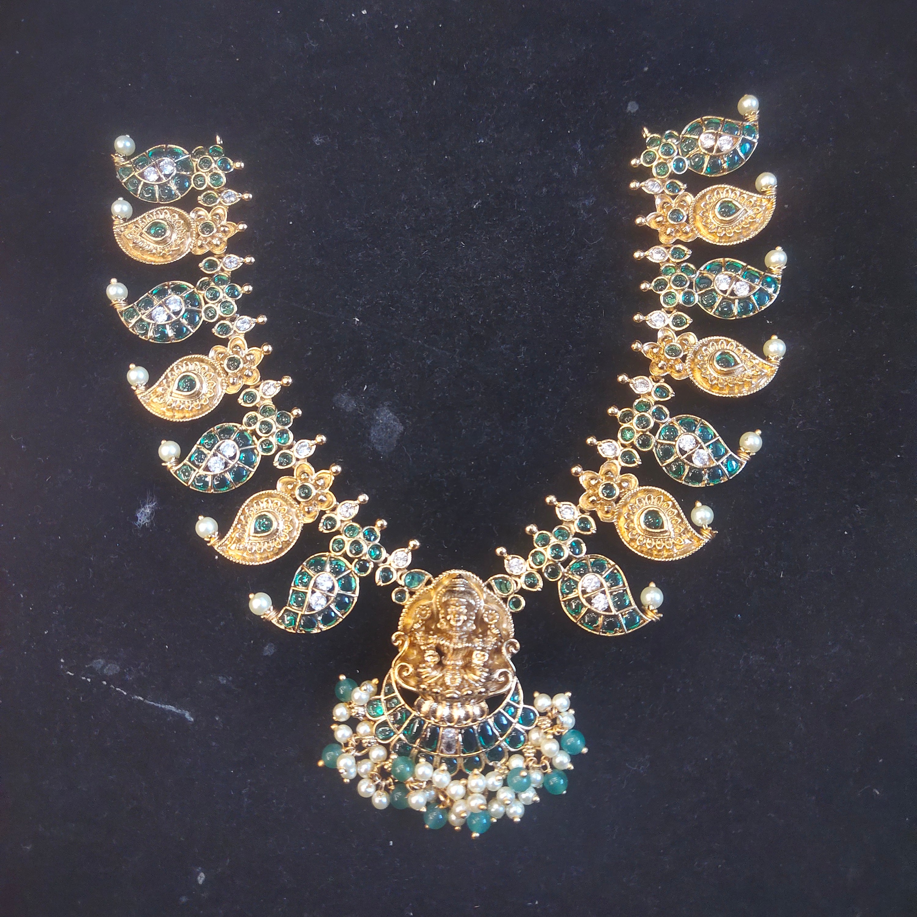 Emerald Temple Mango Necklace | Short Lakshmi Pendant Necklace with Pearls 316440796981