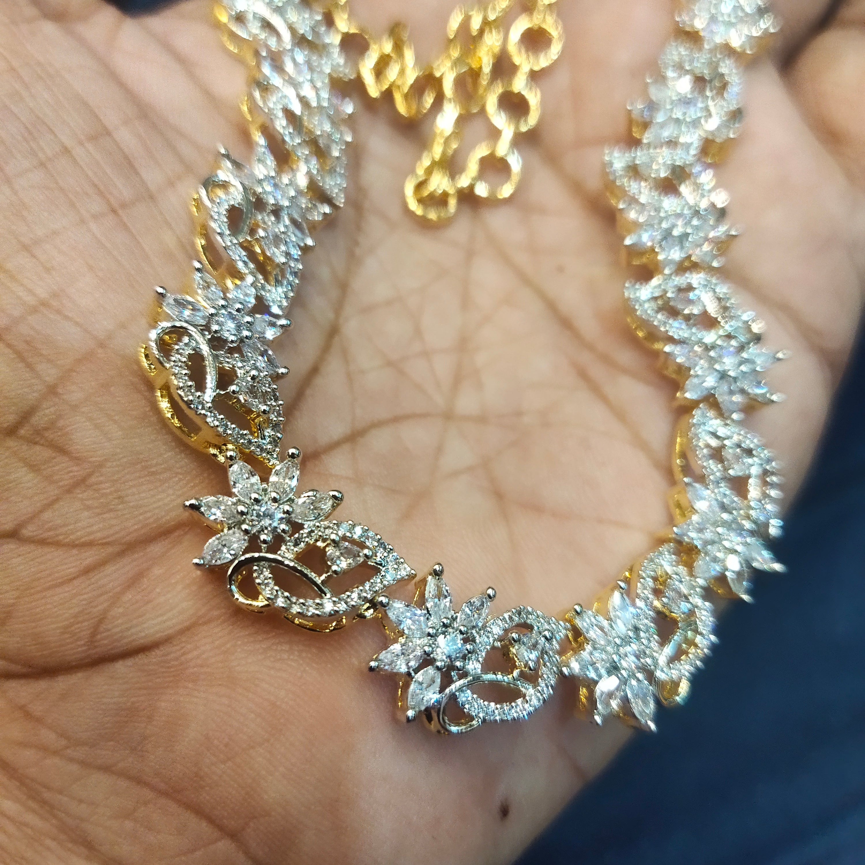 Crystal Clear White Zircon Necklace Set - Diamond Finish