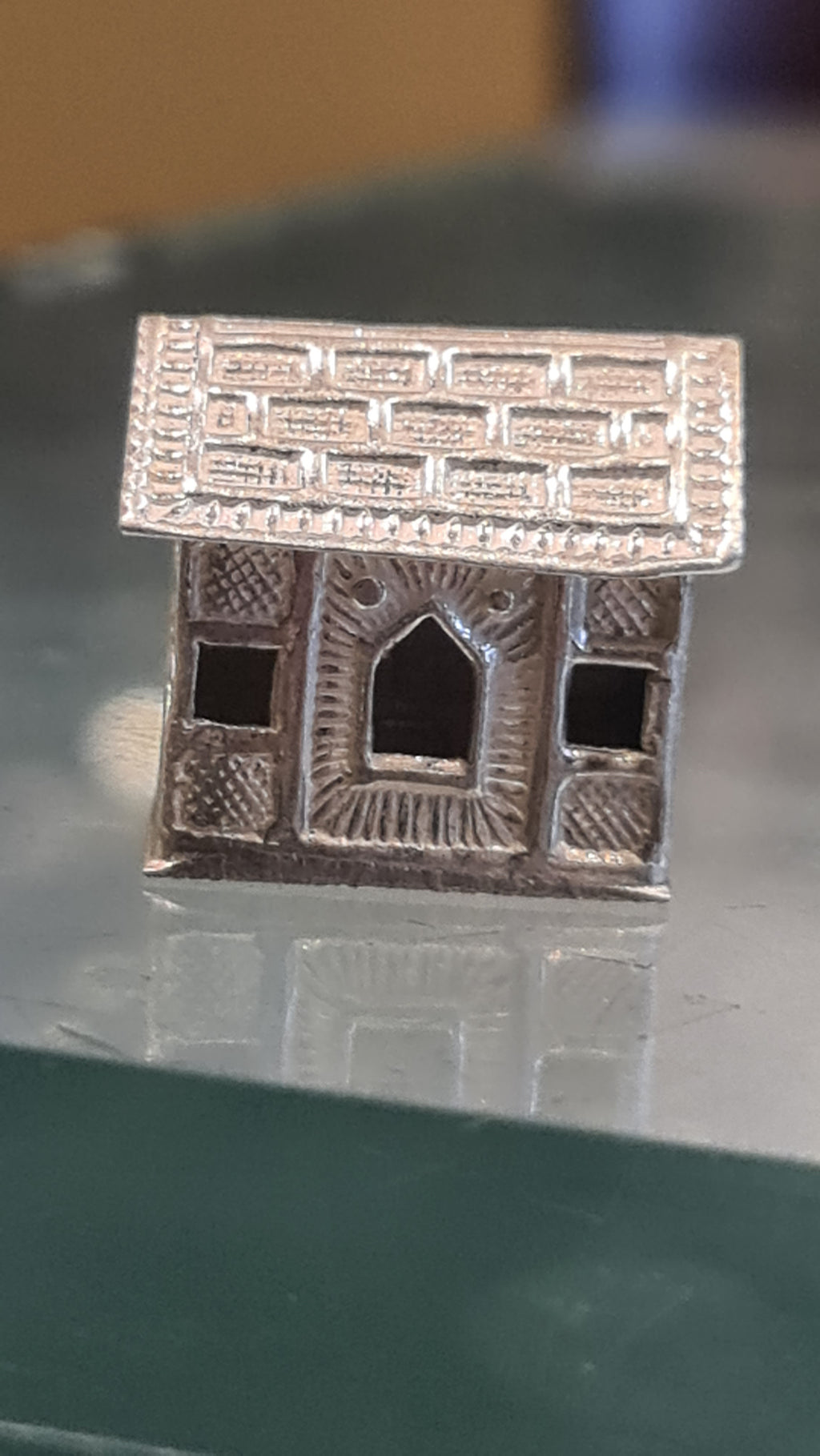 Pure Silver House/Hut/Ghar/Jhopdi for Vastu Shanti Puja and God Gifting - 5 Grams