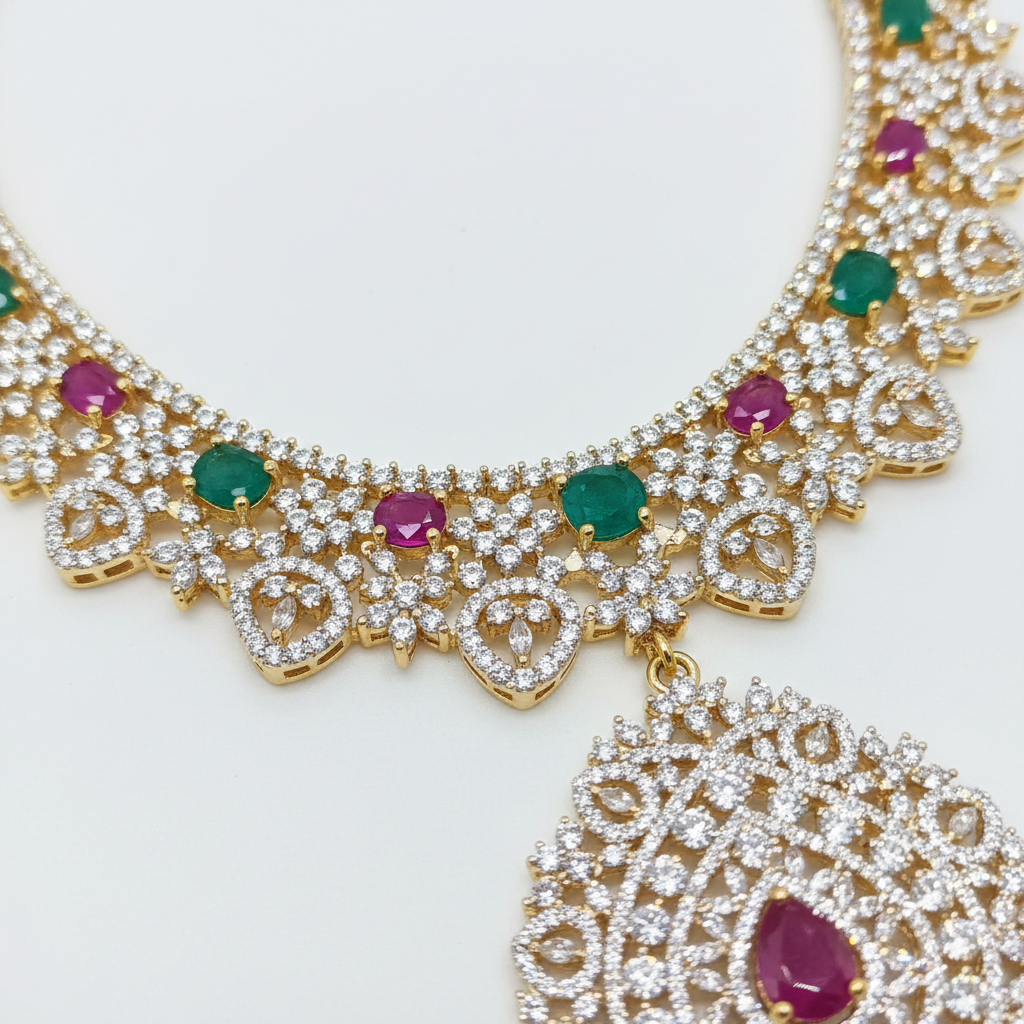Ruby Emerald Necklace Set - Detail