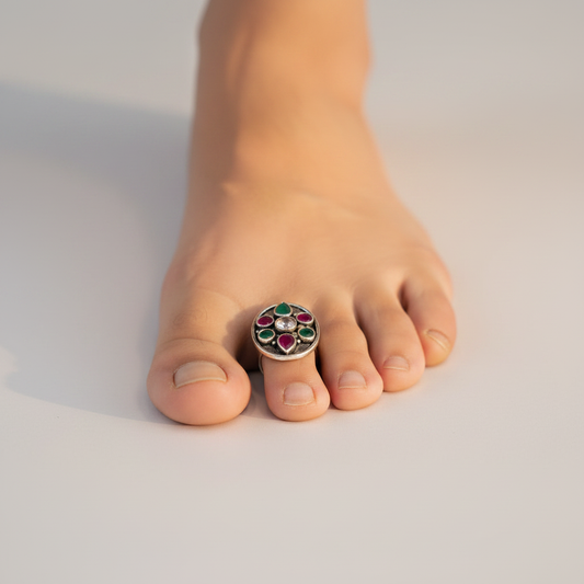 Silver Toe Ring Lifestyle