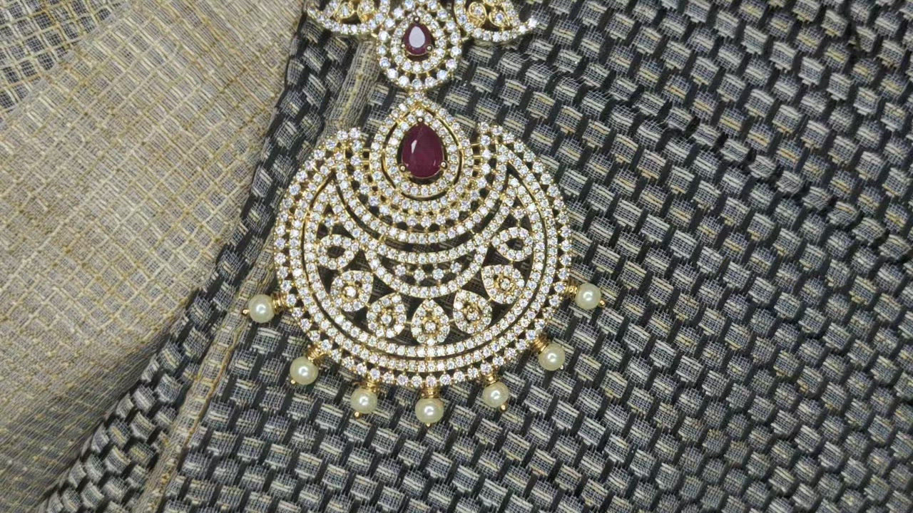 CZ Long Haar - Premium Cubic Zirconia Traditional Necklace Set