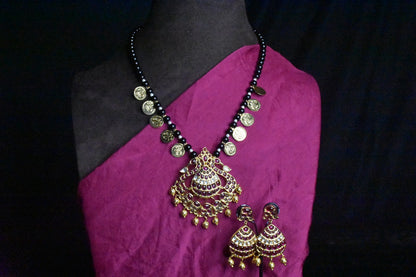 Kempu Pendent with Kasu Necklace