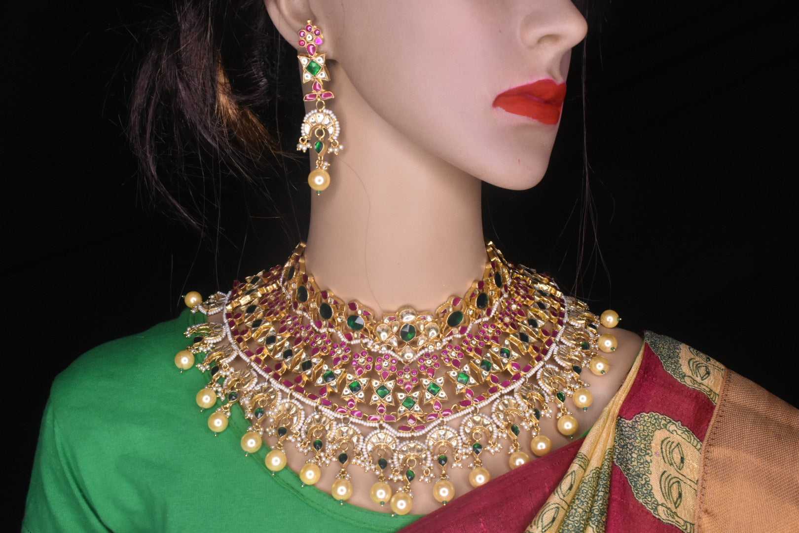 Grand Look Kundan Choker