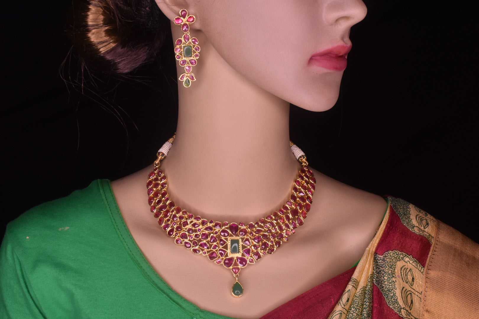 Kempu embedded Necklace