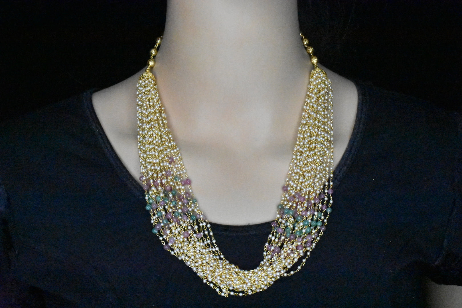 Pearls bunch necklace