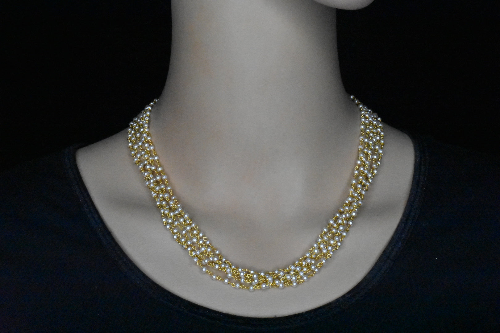 Pearls bunch necklace