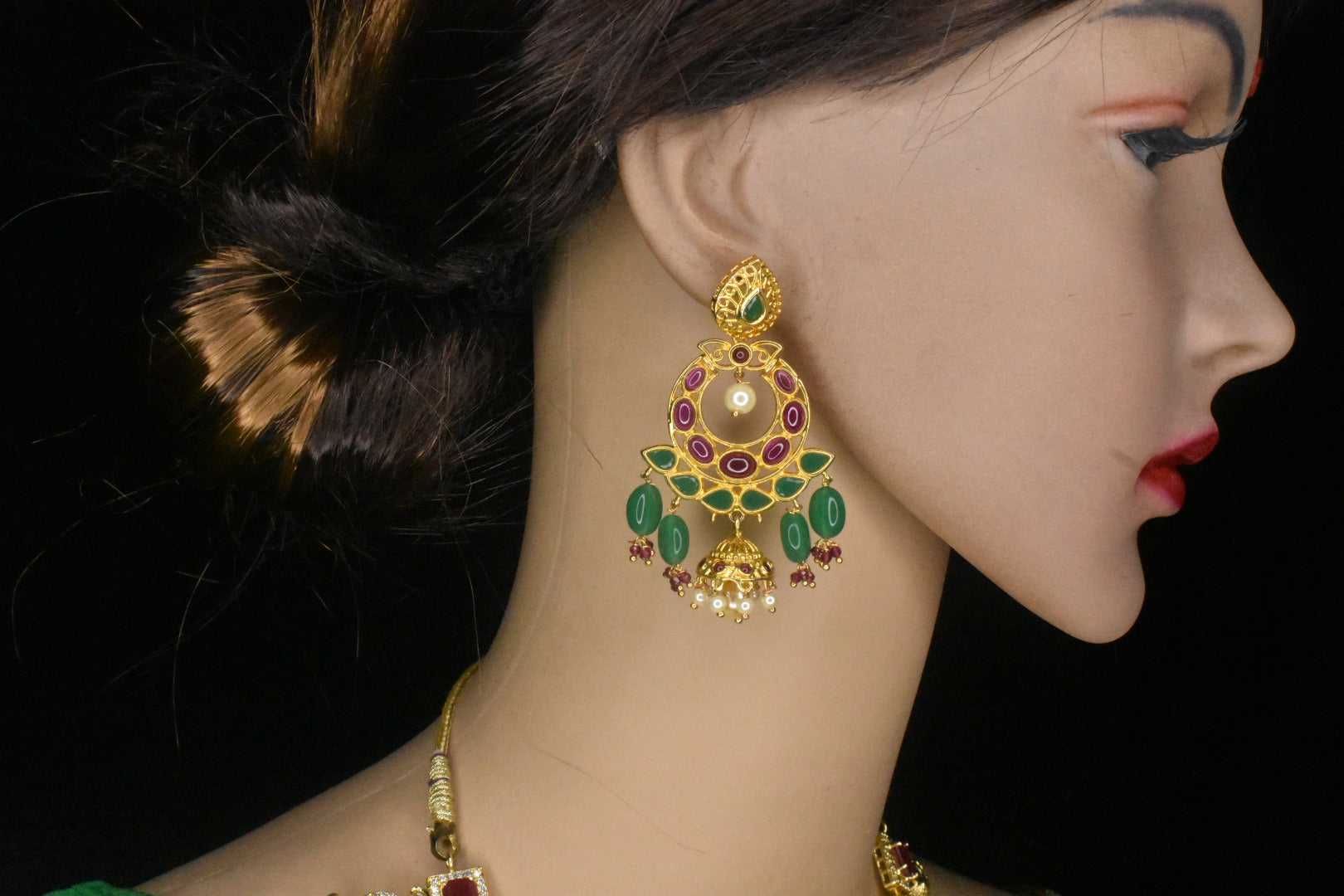 Kempu & Emralds embedded Chandbali