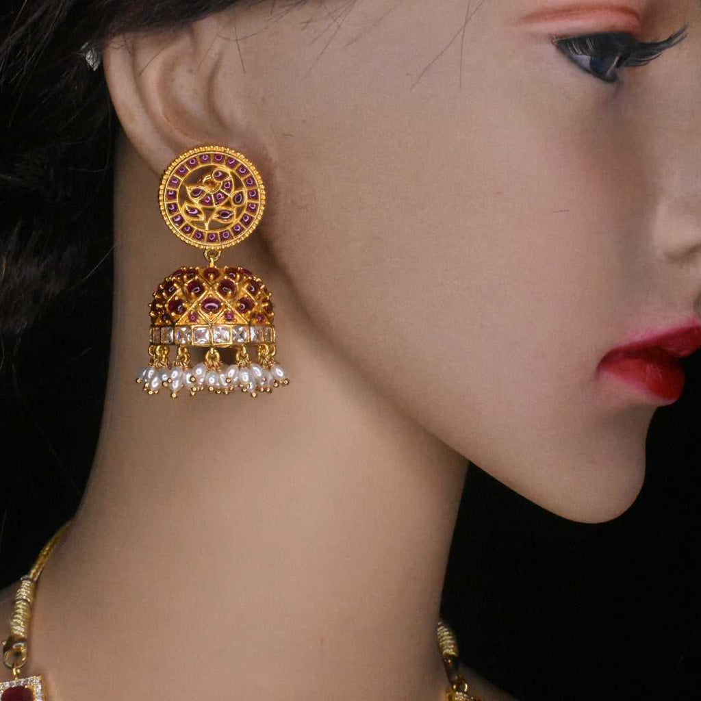 Kempu embedded Jumka