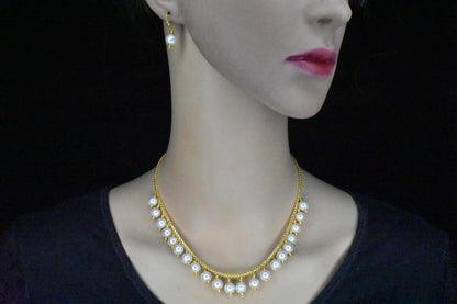 Pearls necklace