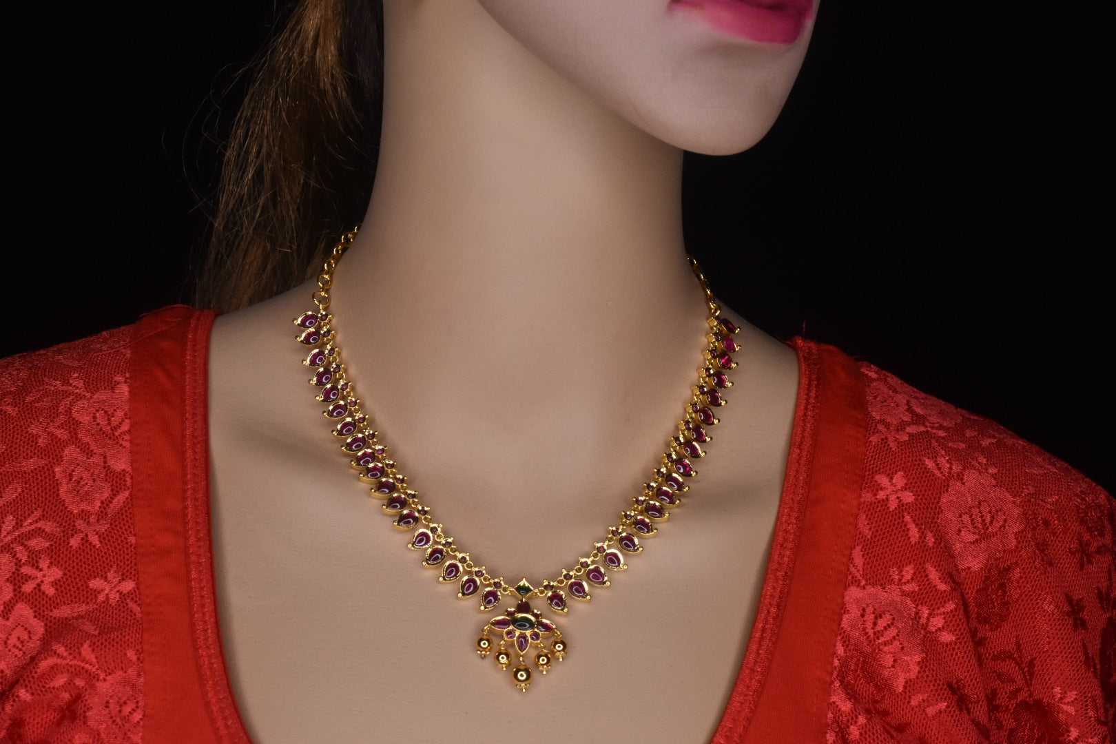 Kempu Necklace set โ ๐๐๐ฝ ๐๐ฎ๐๐ต๐ถ๐ผ๐ป ๐๐ฒ๐๐ฒ๐น๐น๐ฒ๐ฟ๐