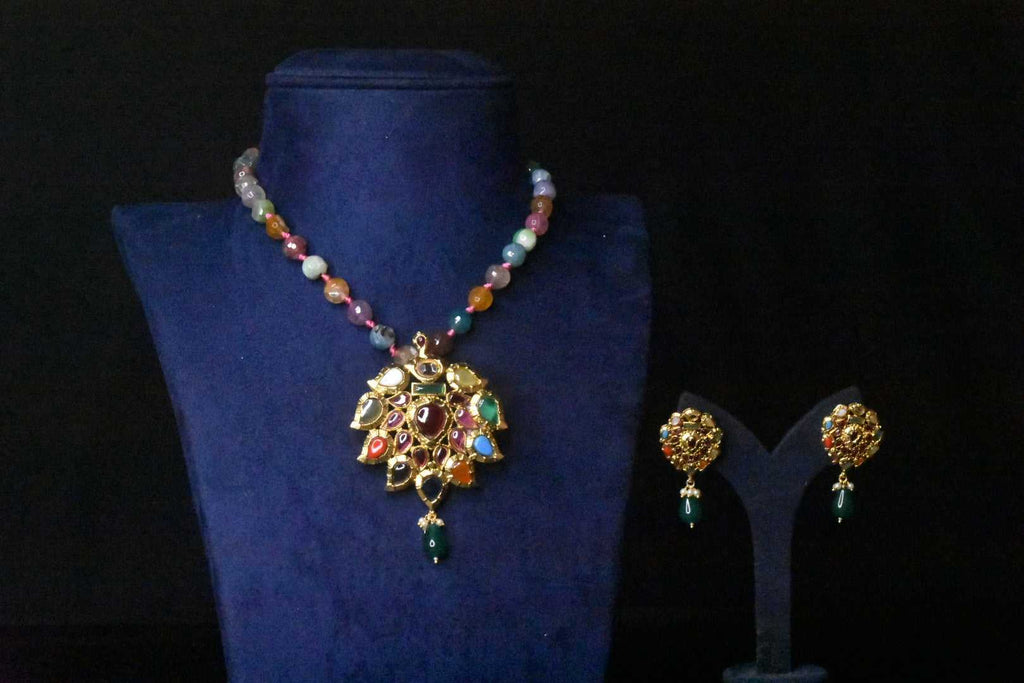 Navratna pendent set