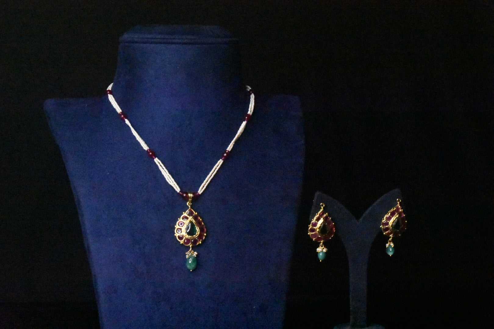 Mango Pendent with Beads Necklace