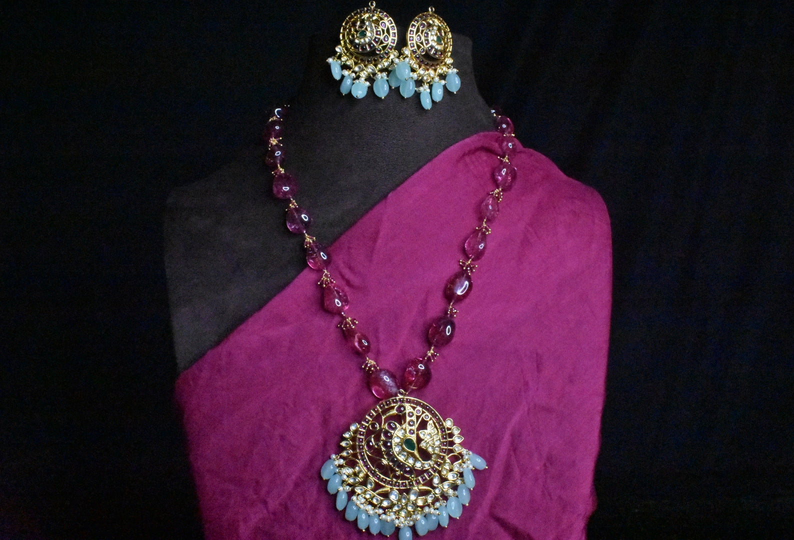 Kempu Embellished Pendent With Ruby Necklace