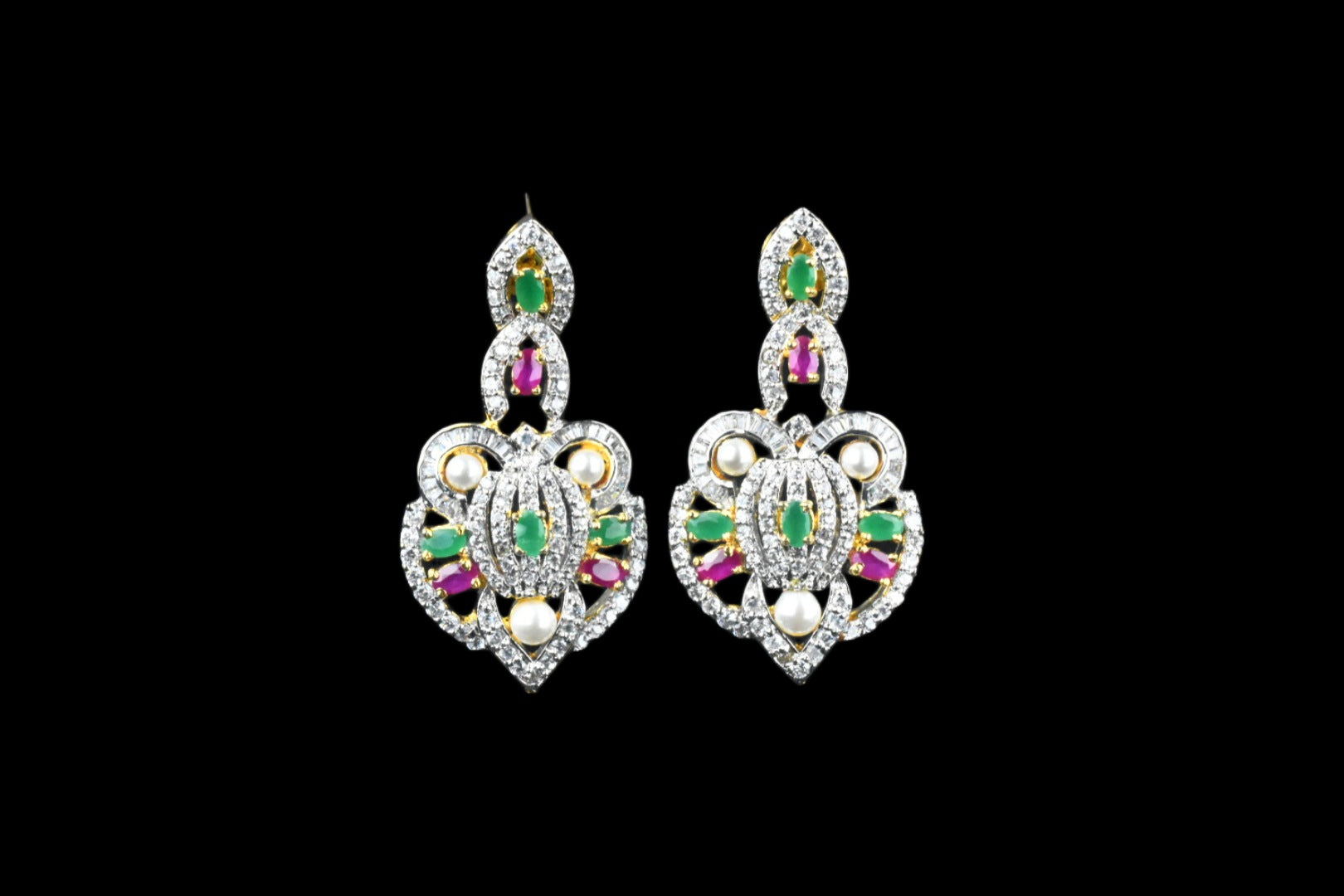 Chandelier earrings 