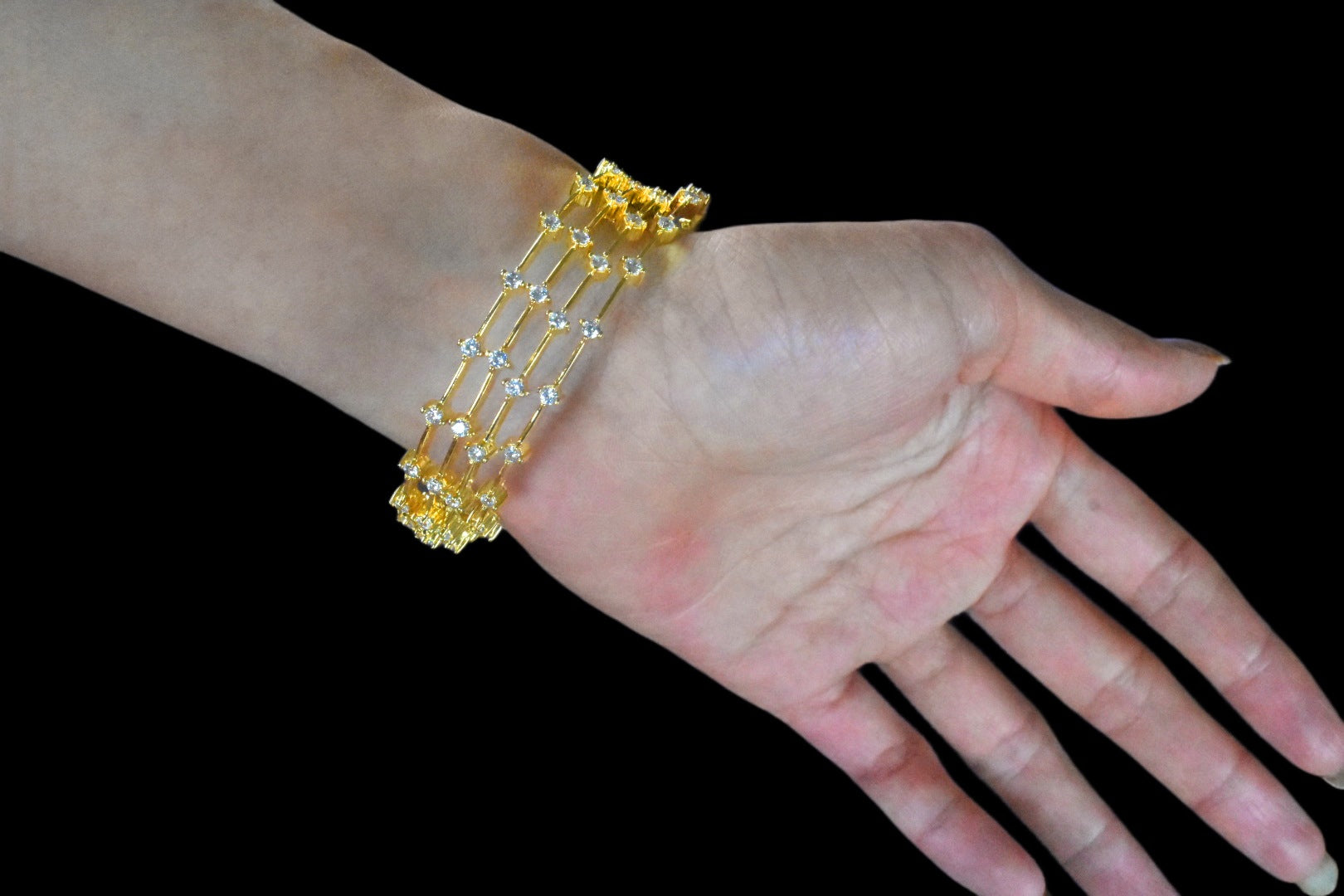ELECTROPRIME Hand Cuff Palm Bracelet Ring Crystal Zircon Bangle Bridal  Flowergirl Jewelry : Amazon.in: Jewellery