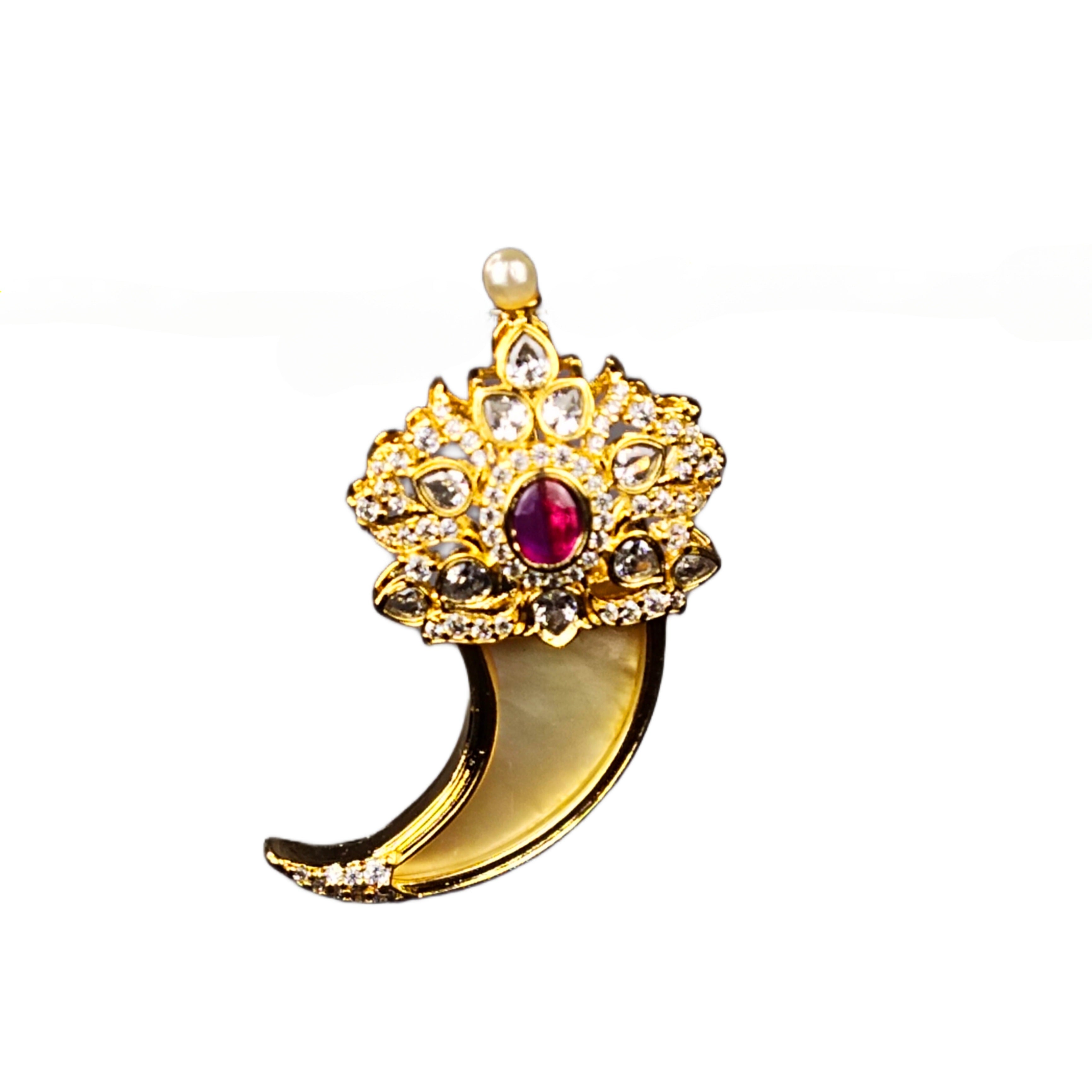 Lion In Artificial Daul Lion Nail Exquisite Design Gold Plated Pendant -  Style A812, Fashionable Pendant, फैशन पेंडेंट - Soni Fashion, Rajkot | ID:  26008997997